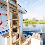 Botel Lisa Boot 2 Priepert