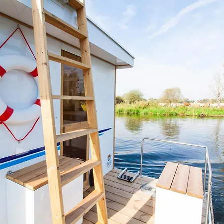 Lisa Boot 2 Botel Priepert