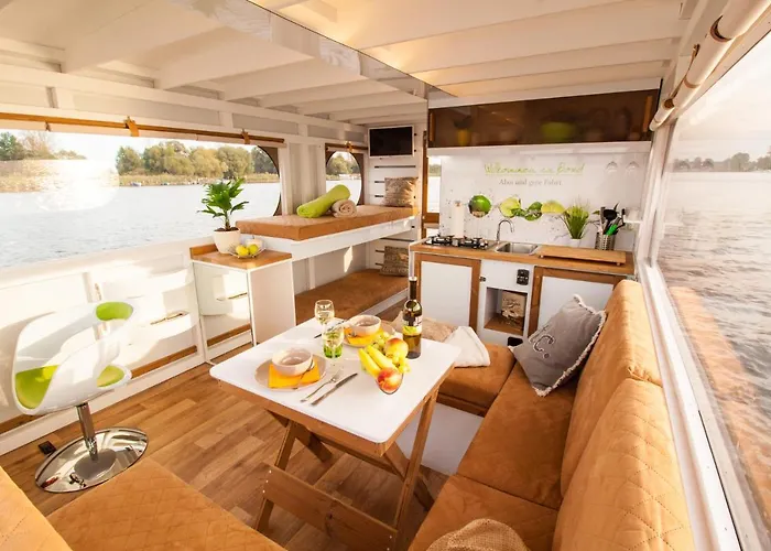 Lisa Boot 2 Botel Priepert